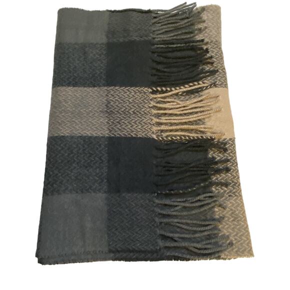 Scotland 100% Cashmere Black/Gray/Tan Plaid Fringed Neck Scarf 64" x 12" - Picture 2 of 3
